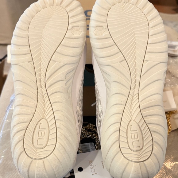 JBU White Solar Walker/NIB/8 - Picture 14 of 14